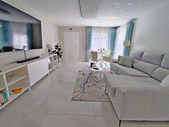 Image No.8-2 Bed Property for sale