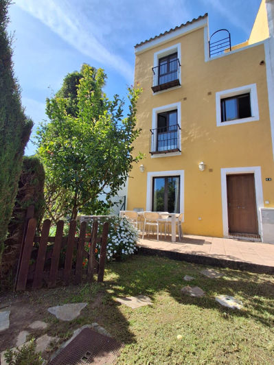 Image No.3-3 Bed Townhouse for sale