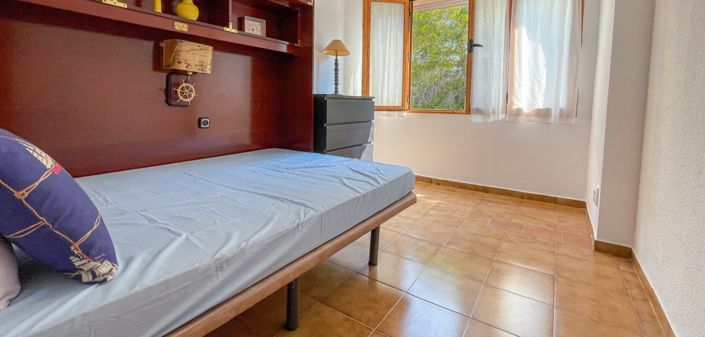 Image No.18-3 Bed Townhouse for sale