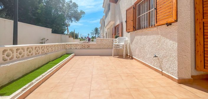 Image No.2-3 Bed Townhouse for sale