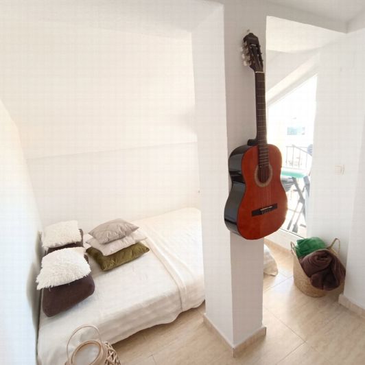 Image No.18-3 Bed Property for sale