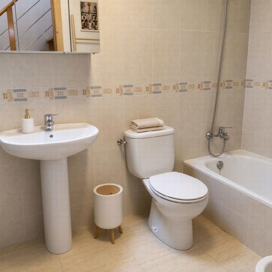 Image No.31-3 Bed Property for sale