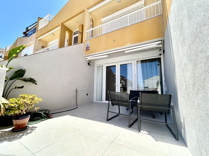 Image No.2-Appartement de 2 chambres à vendre à Torrevieja