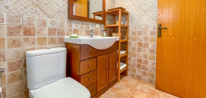 Image No.17-2 Bed Townhouse for sale