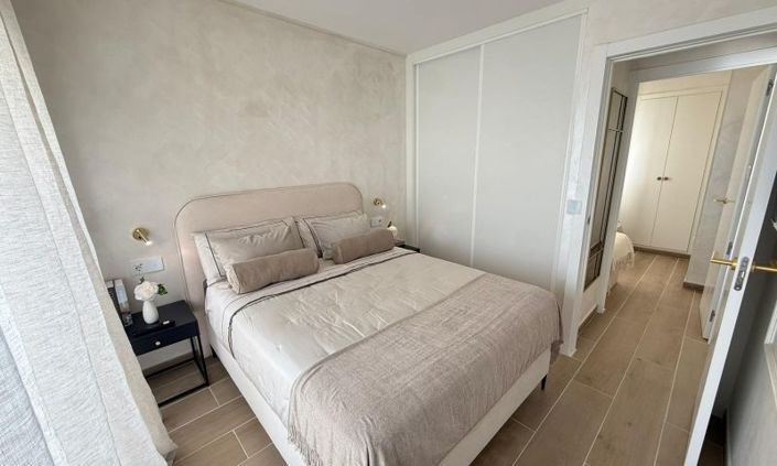 Image No.12-2 Bed House for sale