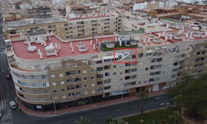 Image No.4-2 Bed House for sale