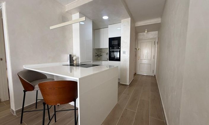 Image No.9-2 Bed House for sale