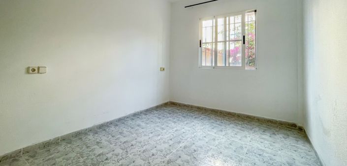 Image No.17-2 Bed Bungalow for sale