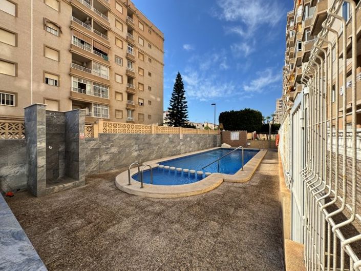 Image No.24-2 Bed House for sale