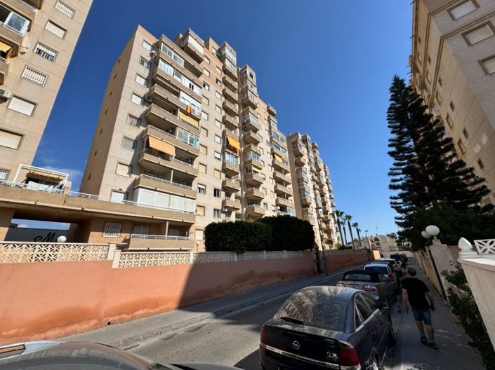 Image No.28-2 Bed House for sale
