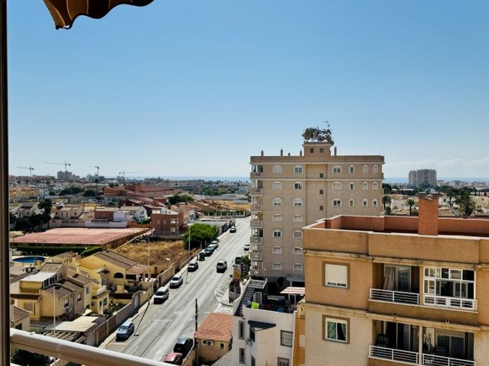 Image No.7-2 Bed House for sale