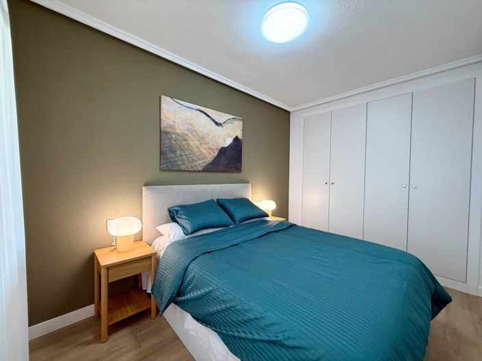 Image No.20-2 Bed Apartment for sale