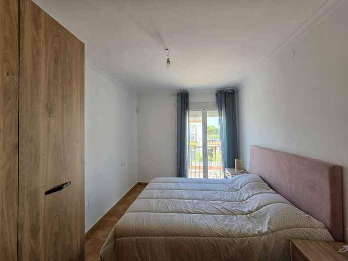 Image No.8-3 Bed Townhouse for sale