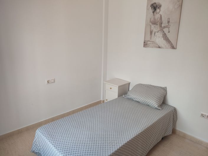 Image No.14-2 Bed House for sale