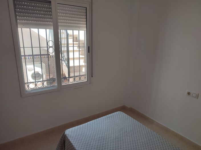 Image No.16-2 Bed House for sale