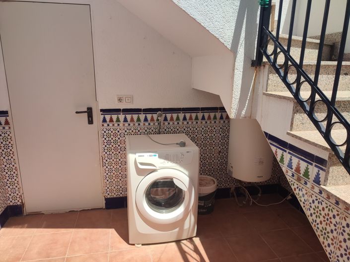 Image No.18-2 Bed House for sale