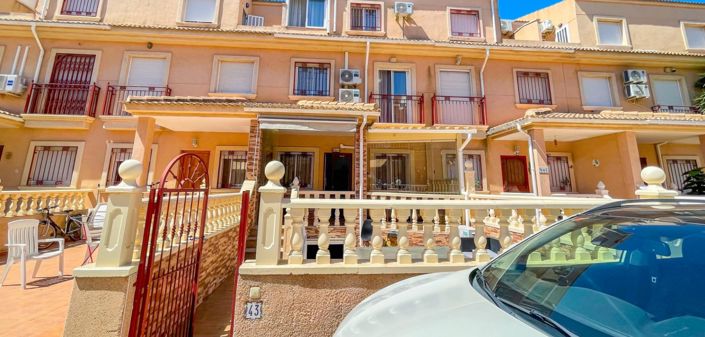 Image No.31-3 Bed Townhouse for sale