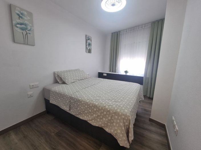 Image No.10-3 Bed Property for sale