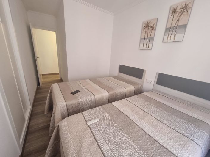 Image No.19-3 Bed Property for sale