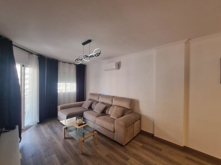 Image No.26-3 Bed Property for sale