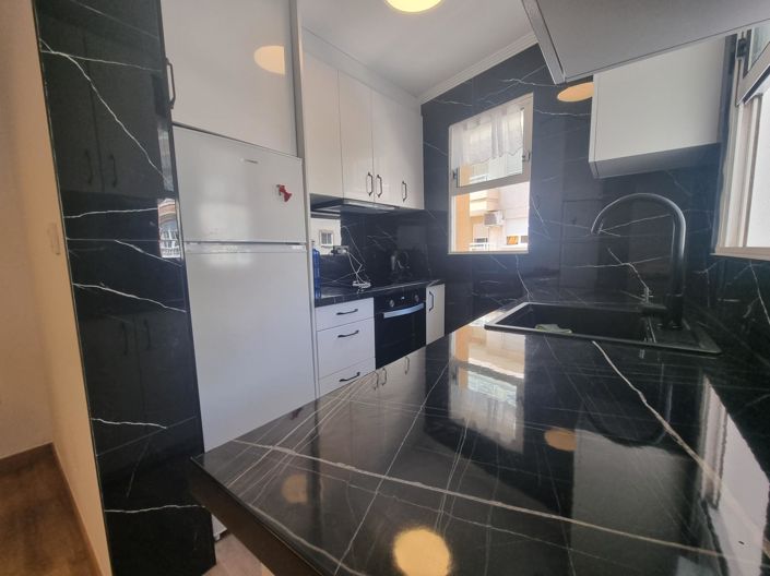 Image No.28-3 Bed Property for sale