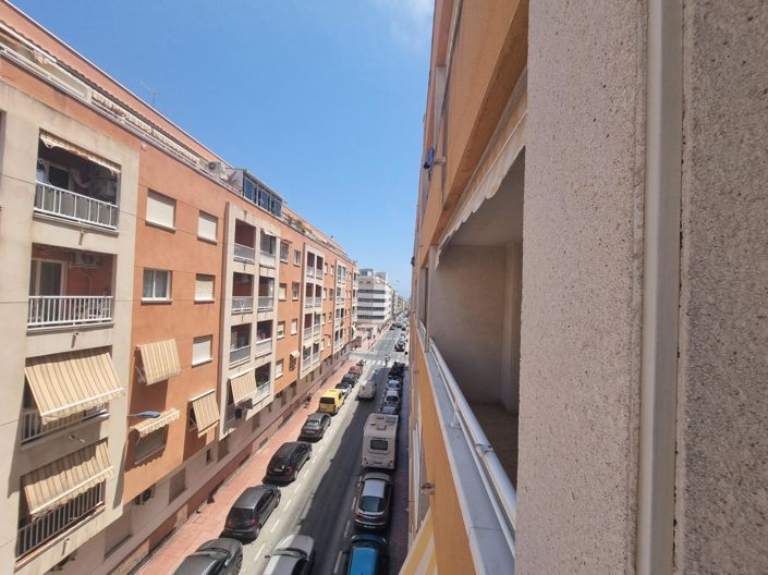 Image No.33-3 Bed Property for sale
