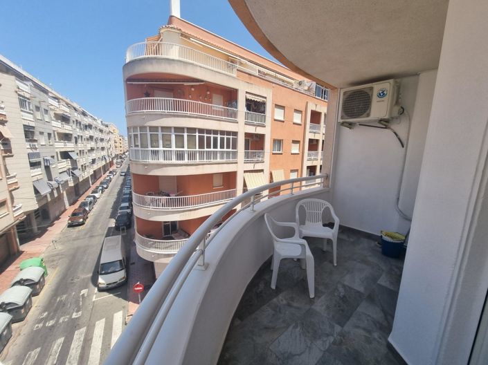 Image No.34-3 Bed Property for sale