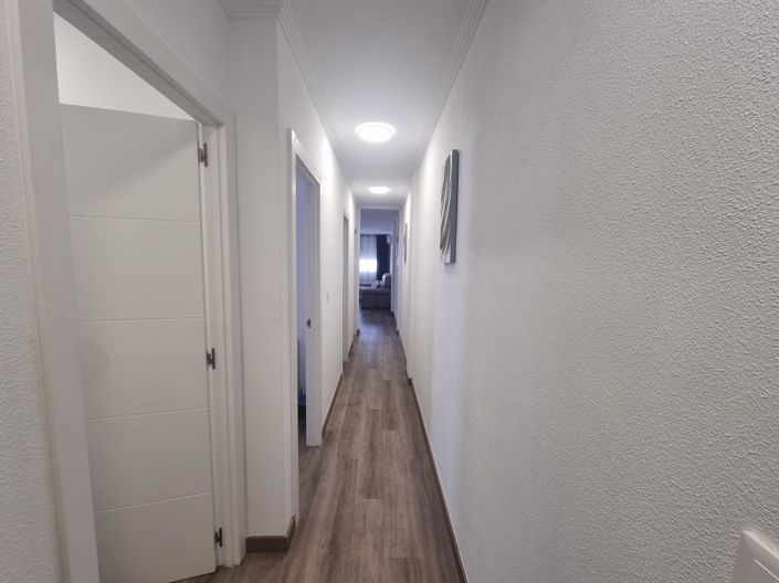 Image No.8-3 Bed Property for sale