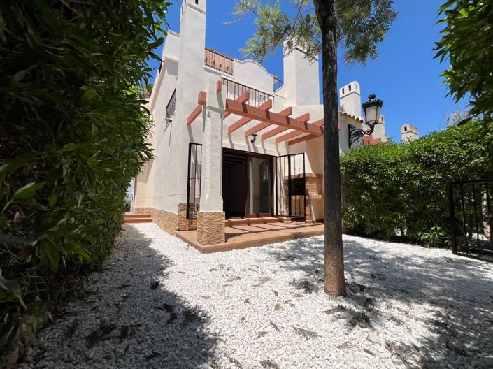 Image No.2-3 Bed Villa for sale