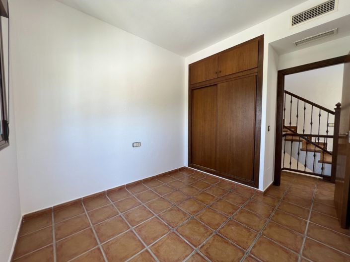 Image No.17-3 Bed Villa for sale