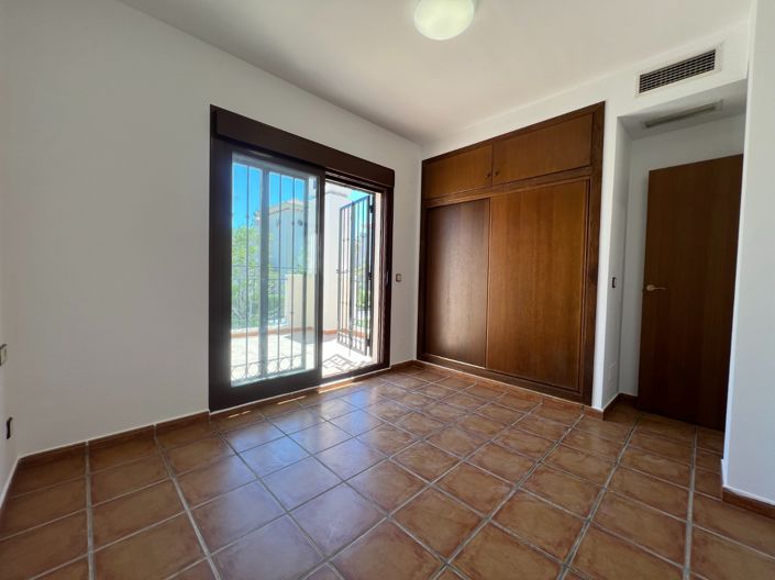 Image No.20-3 Bed Villa for sale