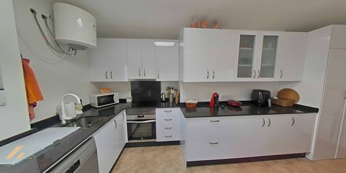 Image No.14-2 Bed House for sale