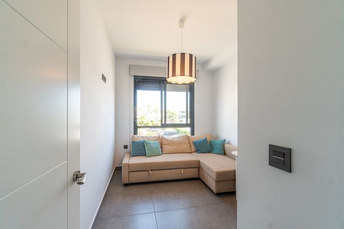 Image No.28-3 Bed Apartment for sale