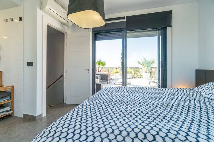 Image No.33-3 Bed Apartment for sale