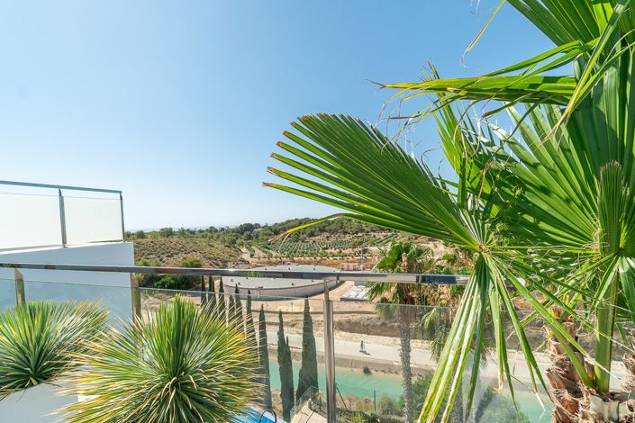 Image No.40-3 Bed Apartment for sale