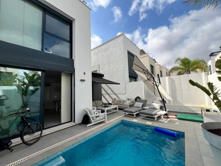 Image No.21-3 Bed Villa for sale