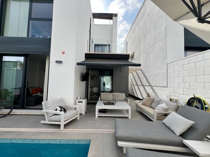 Image No.24-3 Bed Villa for sale