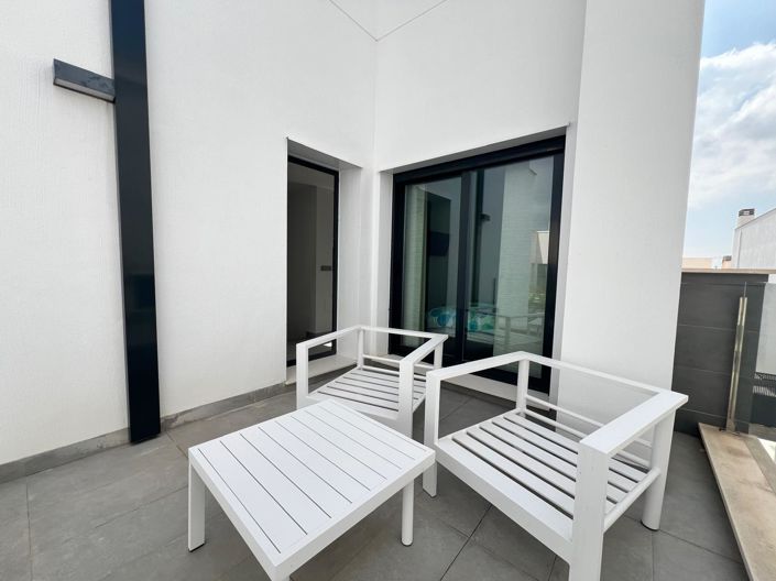 Image No.31-3 Bed Villa for sale