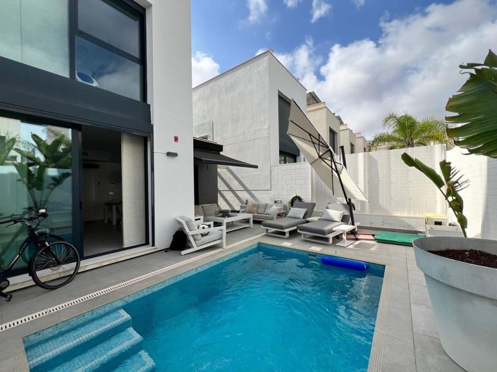 Image No.4-3 Bed Villa for sale