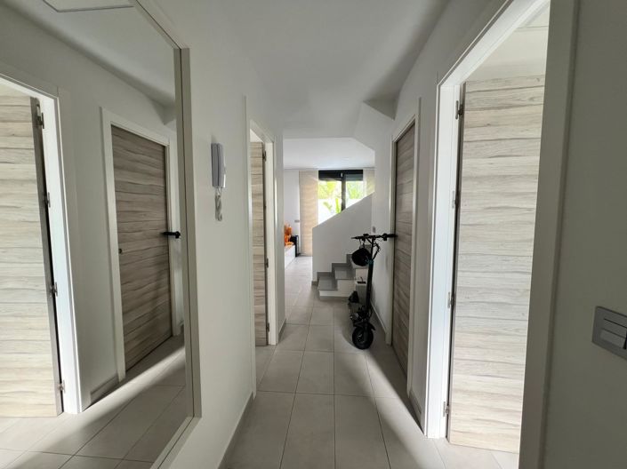 Image No.5-3 Bed Villa for sale