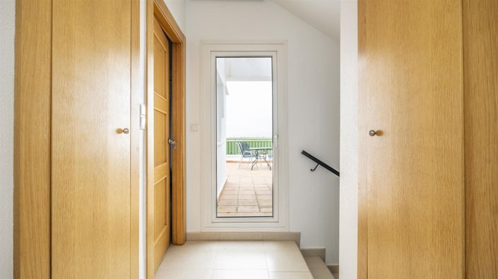 Image No.16-2 Bed Townhouse for sale