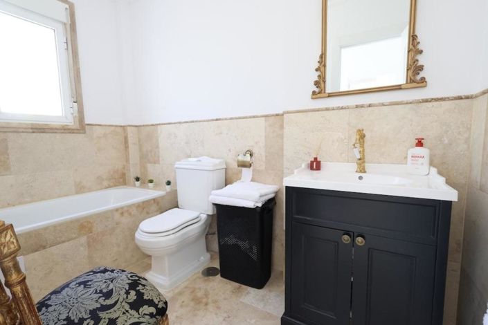 Image No.10-3 Bed Villa for sale