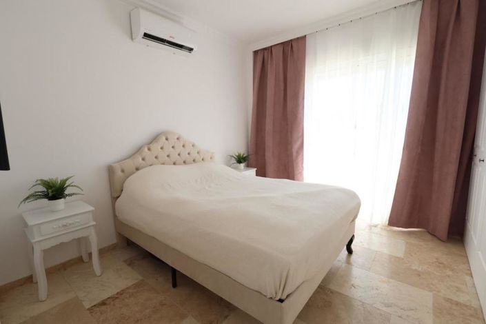 Image No.9-3 Bed Villa for sale