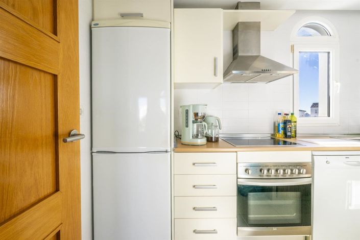 Image No.8-2 Bed Apartment for sale