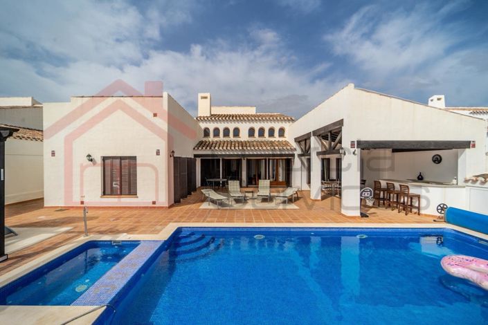 Image No.10-4 Bed Villa for sale