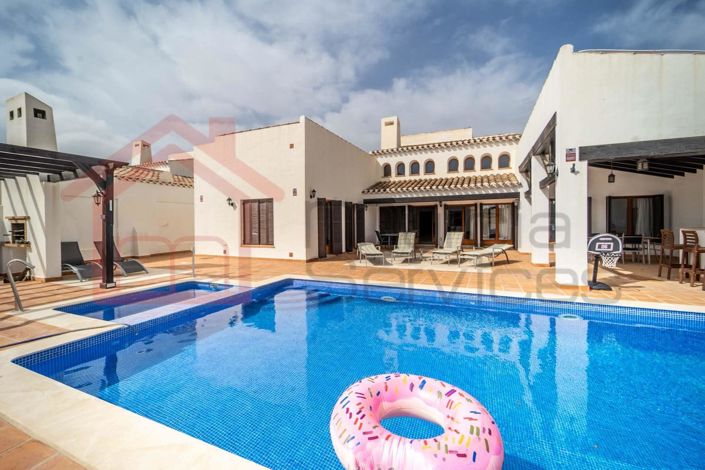 Image No.2-4 Bed Villa for sale