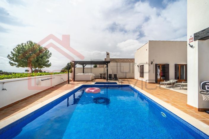 Image No.9-4 Bed Villa for sale