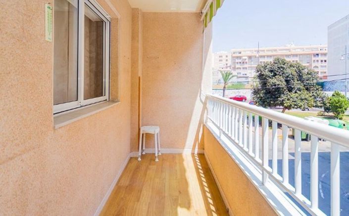 Image No.13-2 Bed House for sale