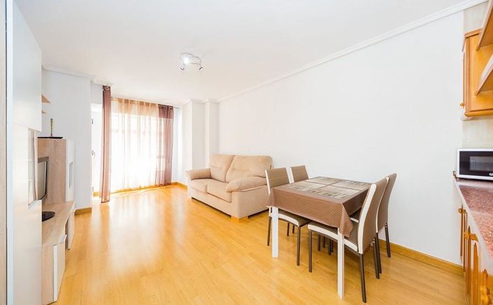Image No.3-2 Bed House for sale