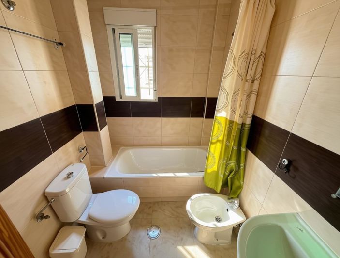 Image No.17-3 Bed Duplex for sale